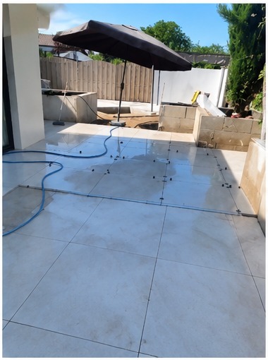 Terrasse Bauphase Fliesen