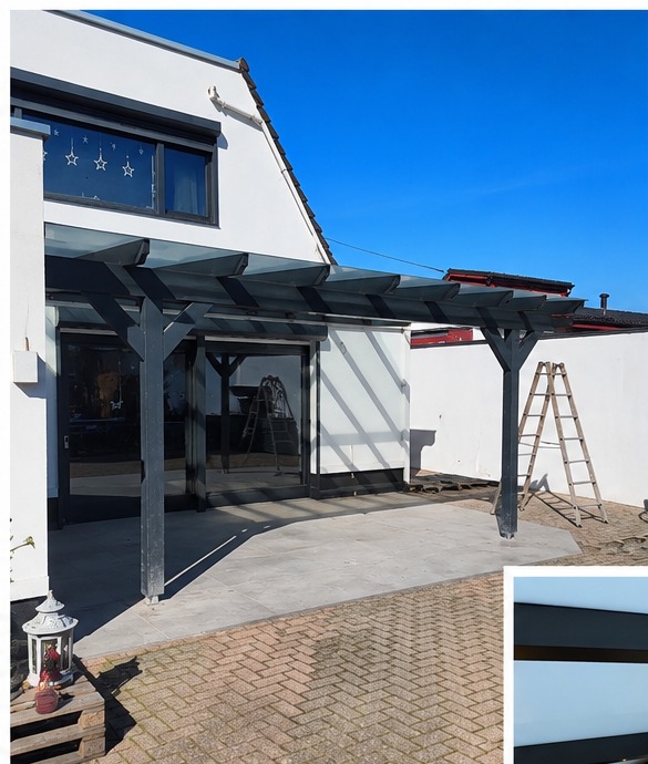 Terrassendach während der Konstruktion